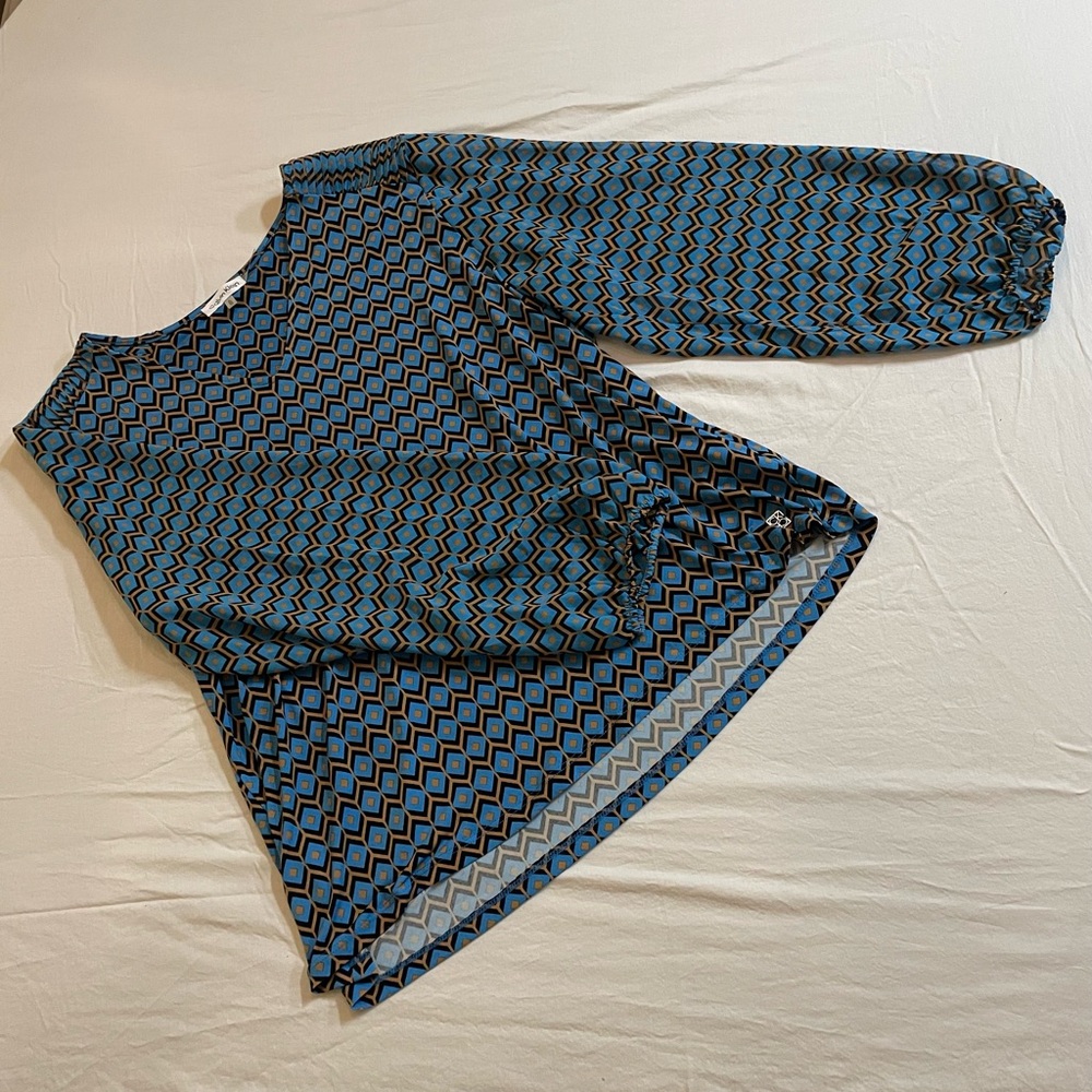 Calvin Klein blue patterned blouse